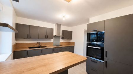 Location Maison 6 pièces 128m² - Photo 3