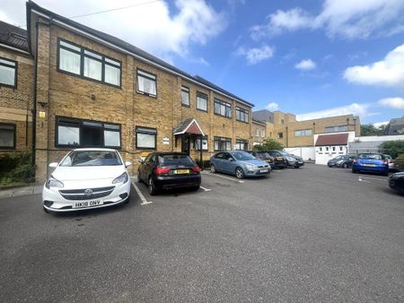 3 bedroom apartment to rent - Photo 3