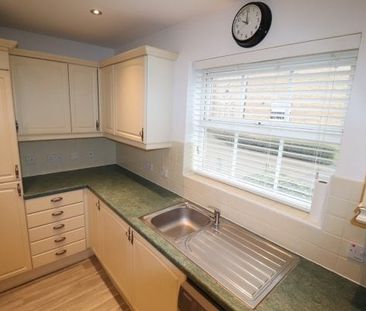 The Courtyard - Brentwood, Property for rent - Photo 3