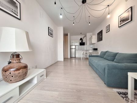 Wynajmę jasne 2 pokoje z balkonem, 2018 r, winda - Photo 2