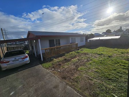 3BR Takanini Home on Supreme Location - Photo 2