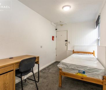 1 bedroom in a house share to rent - Photo 6