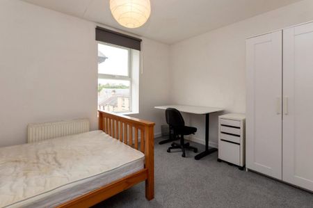 4 bedroom terraced house to rent - Photo 4