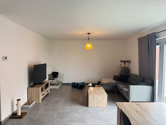 Appartement te huur - Photo 1