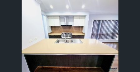 Beautiful Family Home - Photo 4