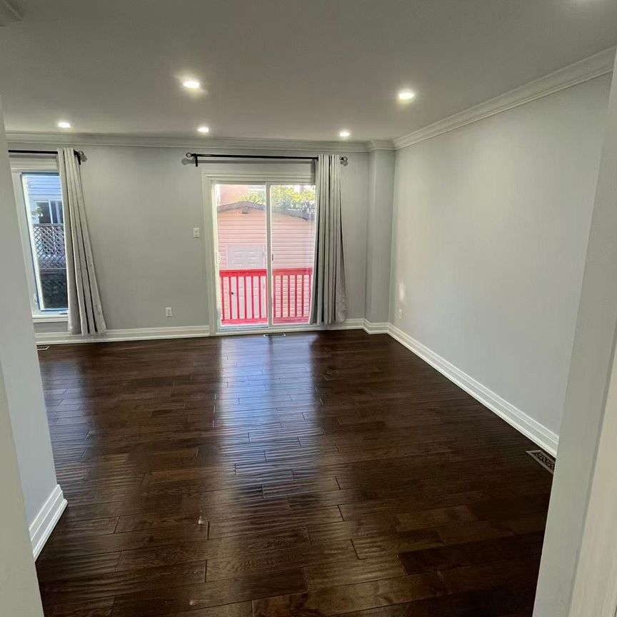 For Lease - 58 Plumbrook Crescent, Toronto, Ontario - Photo 1