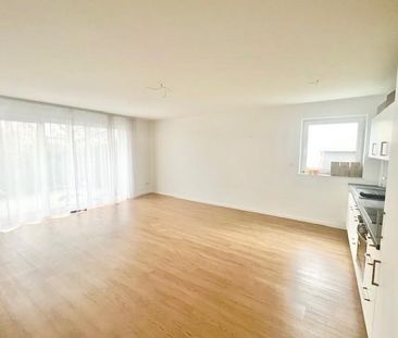 Schöne moderne 3-Zimmer-Wohnung mit Terrasse - Photo 1