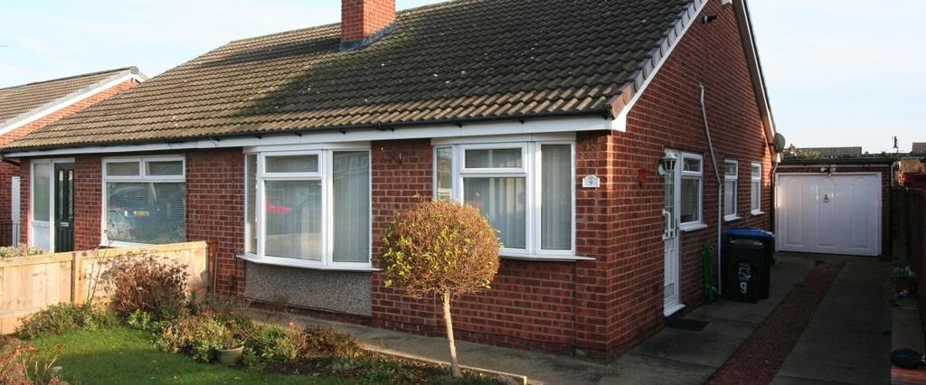 2 bedroom bungalow to rent - Photo 1