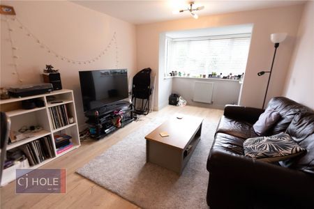 Downend Road, - Photo 2