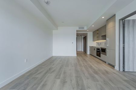 For Lease - 95 McMahon Drive Unit# 910, Toronto, Ontario - Photo 4