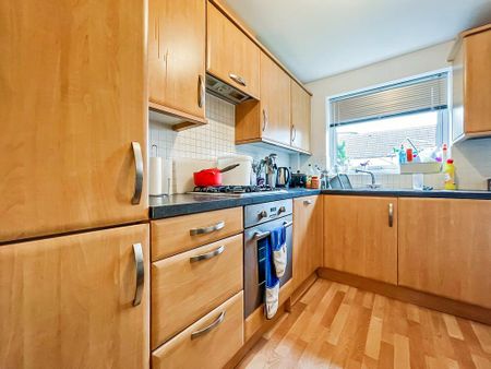 3 bedroom terraced house to rent - Photo 4