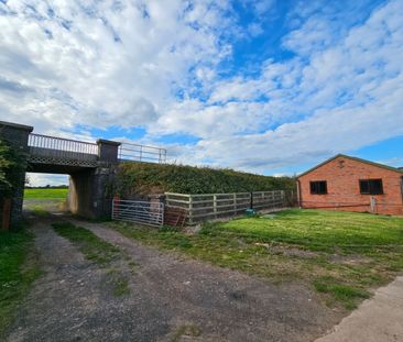 Hay Lane, - Photo 2