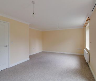 2 bedroom semi-detached house to rent - Photo 2