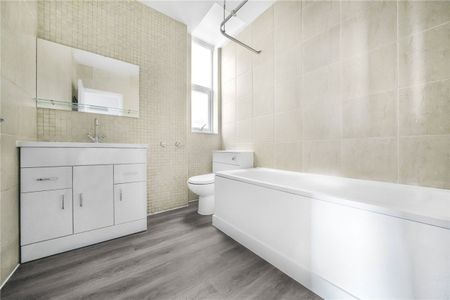 High Road, N12, London - Photo 2