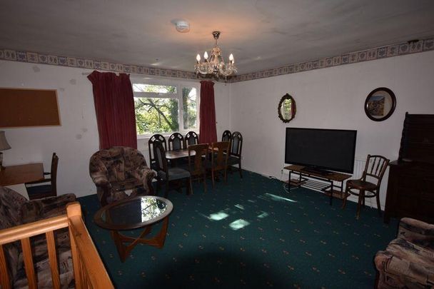 5 bedroom semi-detached house to rent - Photo 1