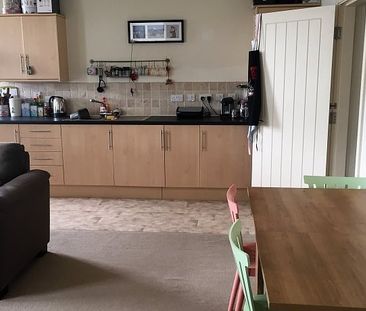 1 Bed Flat, Derbyshire Lane, S8 - Photo 6