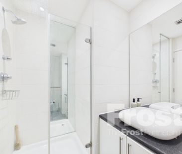 Elvedon Road, Feltham,TW13 - Photo 6