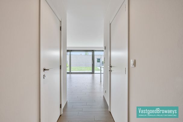 Gelijkvloersappartement met tuin en garage - Foto 1
