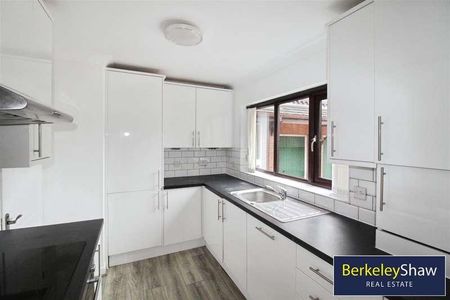 Sunningwell, Merrilocks Road, Blundellsands, L23 - Photo 5