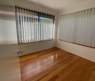 NEAT & TIDY FAMILY HOME! - Photo 5