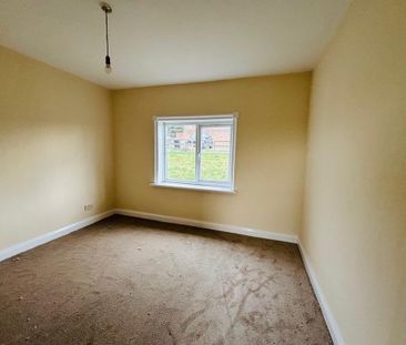 3 bedroom semi-detached bungalow to rent - Photo 2