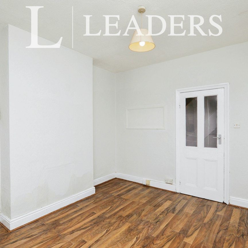 2 bedroom house to rent Longford Street, Derby, DE22 - Photo 1