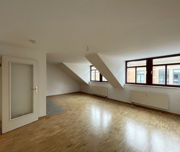 Äußere Neustadt: Dachgeschoss + Parkett + EBK! - Foto 3