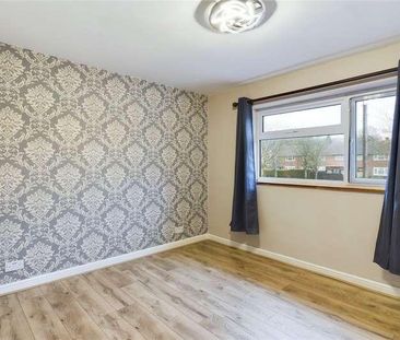 Clayton Road, Farnborough, Hampshire, GU14 - Photo 6