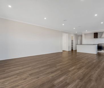 Modern Family Home - Photo 4