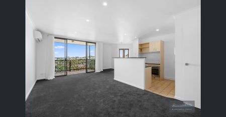 Newly Renovated Two Bedroom, Two Bathroom unit in the The Galleries Apartments - Photo 2