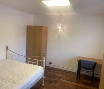 Prior Deram Walk, Coventry, CV4 - Photo 3