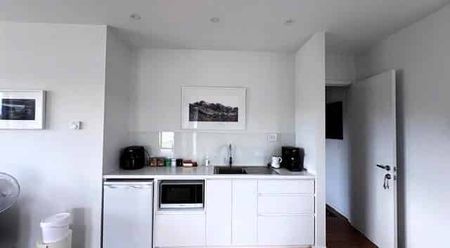 LAKESIDE BEAUTY - Photo 4