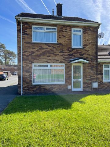 3 bedroom end of terrace house to rent - Photo 5