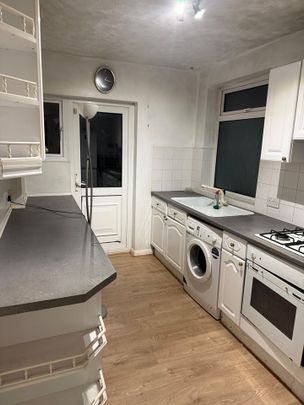 Room in a Shared House, Park Crescent, HA3 - Photo 1