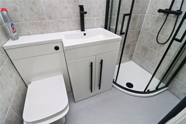 4 bedroom terraced house to rent - Photo 1