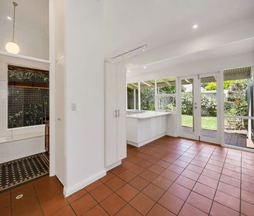 Character Home in Prime Rose Park Location - Photo 5