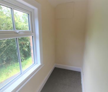 2 bedroom detached house to rent - Photo 2