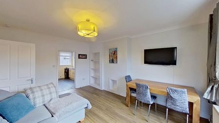 2 bedroom semi-detached house to rent - Photo 4