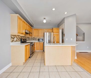 For Lease - 10 Pogonia Street, Toronto, Ontario - Photo 6