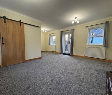 2 bedroom bungalow to rent - Photo 2