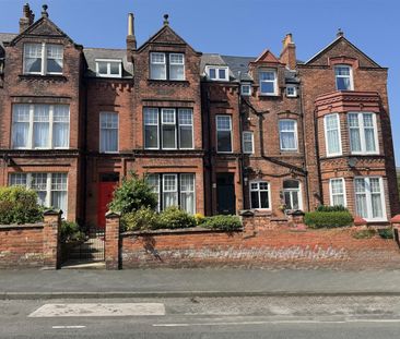 Princess Royal Terrace, Scarborough - Photo 1