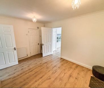 3 Bed Semi-Detached House, Rodbourne Road, B17 - Photo 2