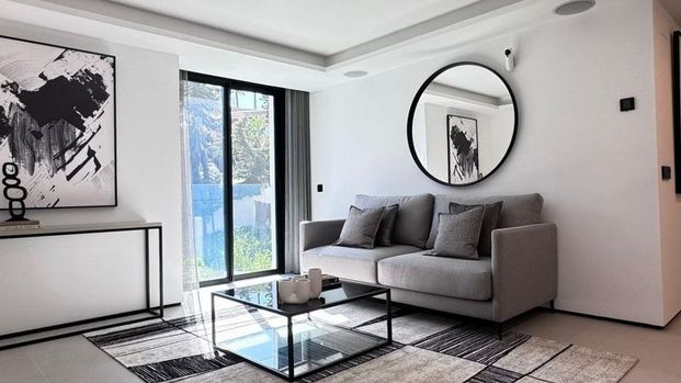 5 bedroom luxury Villa for rent in Nueva Andalucia, Spain - Photo 1