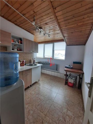 Garsoniera de 58 mp la etajul unei vile situata in sos Fundeni - Photo 4