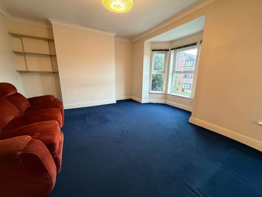 2 Bed Flat, Millbrook Road East, SO15 - Photo 1