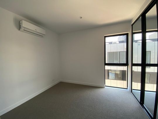 6 Woody Lane, Alphington VIC 3078 - Townhouse For Rent | Domain - Photo 1