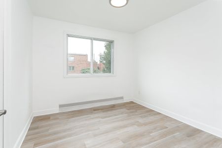 2730 Rue Modugno - Photo 3