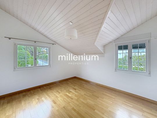 Charming semi-detached house with garden - Photo 1