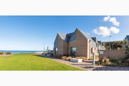 Deluxe Plus Ensuite with Sea View - Photo 5