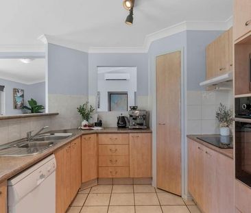 4 BEDROOM HOME WITH MULTI PURPOSE ROOM - Photo 6